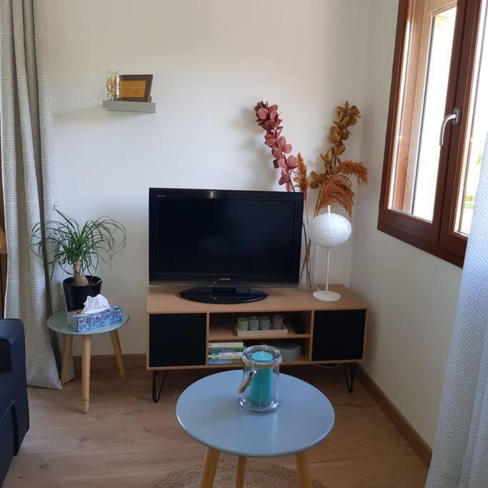 Studio Avec Terrasse Au Calme Jayat Екстер'єр фото