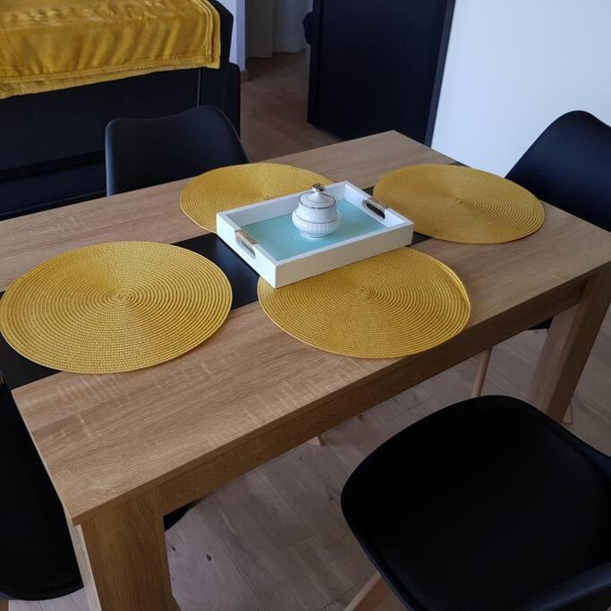 Studio Avec Terrasse Au Calme Jayat Екстер'єр фото