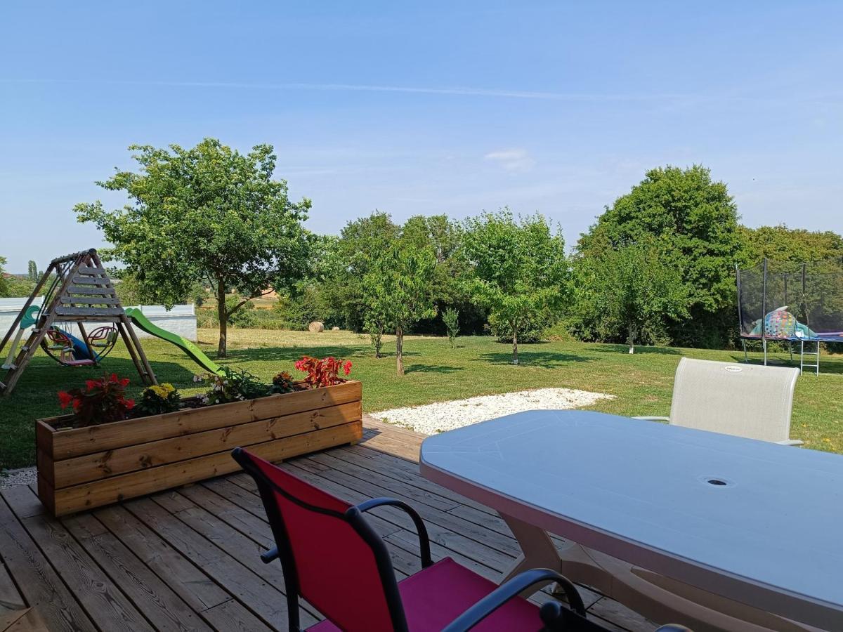 Studio Avec Terrasse Au Calme Jayat Екстер'єр фото